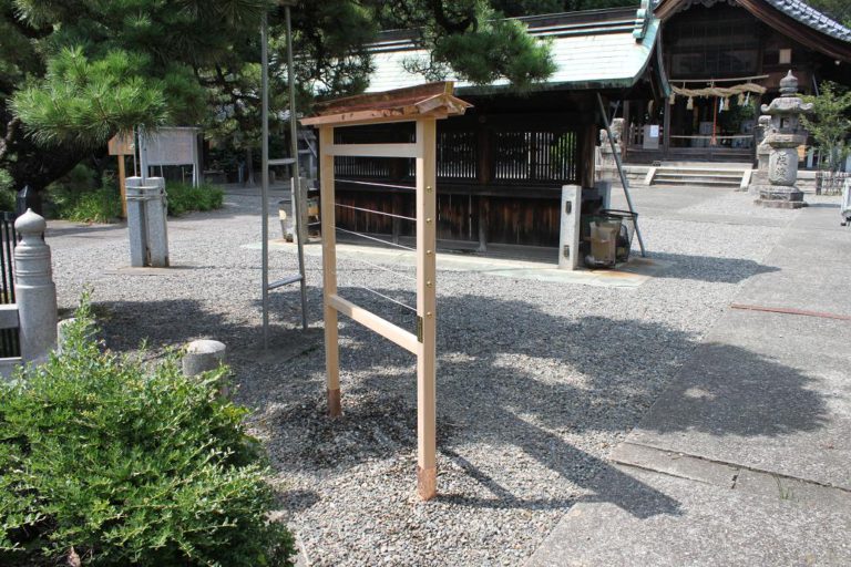 大和絵馬・おみくじ掛け２型 [朱色塗装] 和風屋根 両屋根・両面掛け